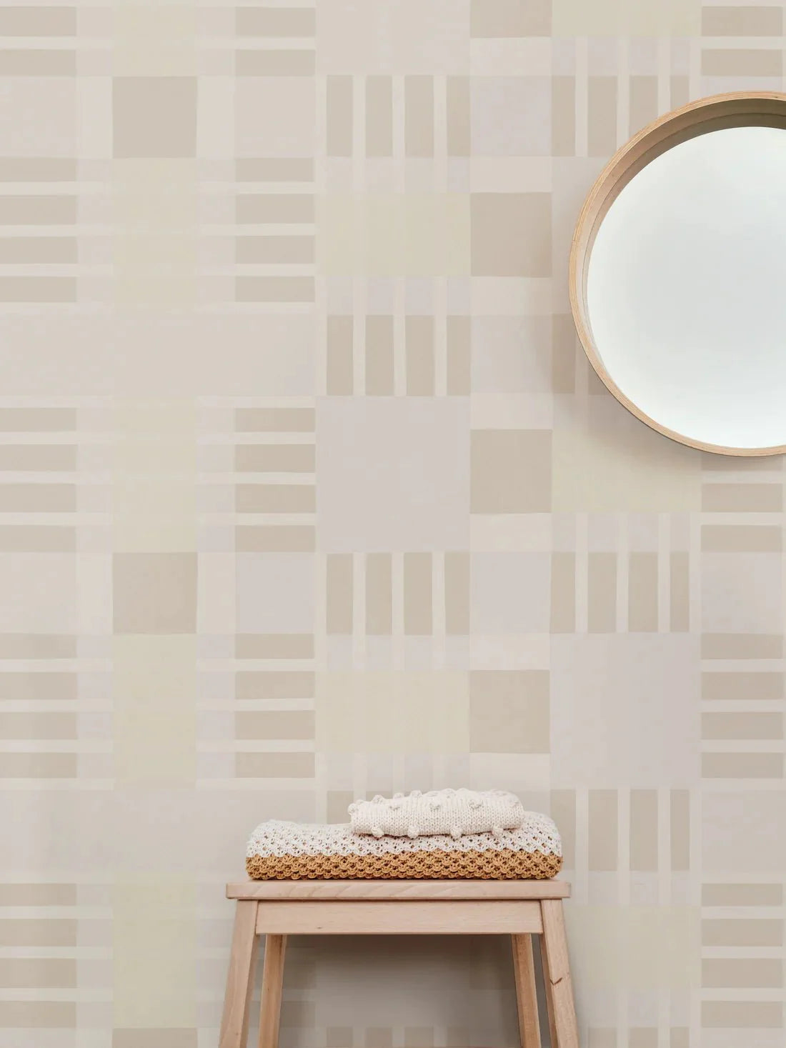 Behang Play at Slaep - Blocks Gray - Sabine van Vessem 
Grafisch geblokt behang in grijze tonen. Perfect voor een rustige kinderkamer of andere plek in huis