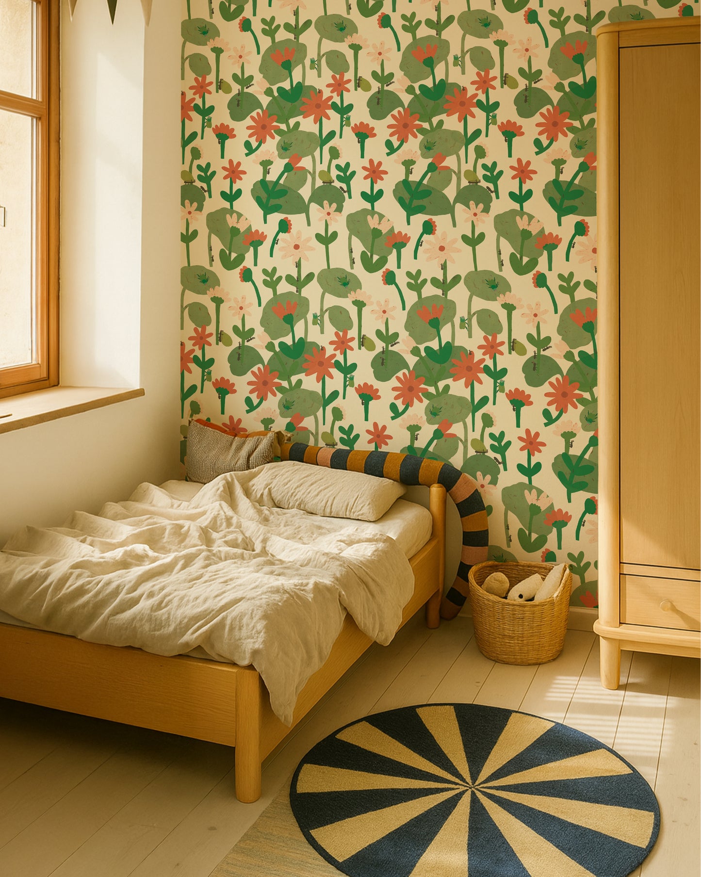 Blooming daisies – Warm white Wallpaper by Lotte Dirks | Into the Flowerfields Collection