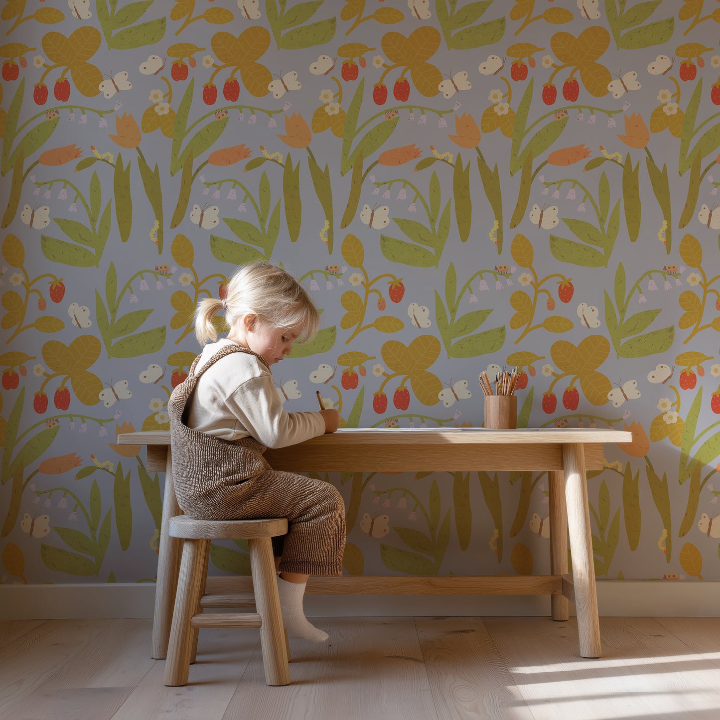 Strawberry Field – Grey Lavender Wallpaper by Lotte Dirks | Into the Flowerfields Collection